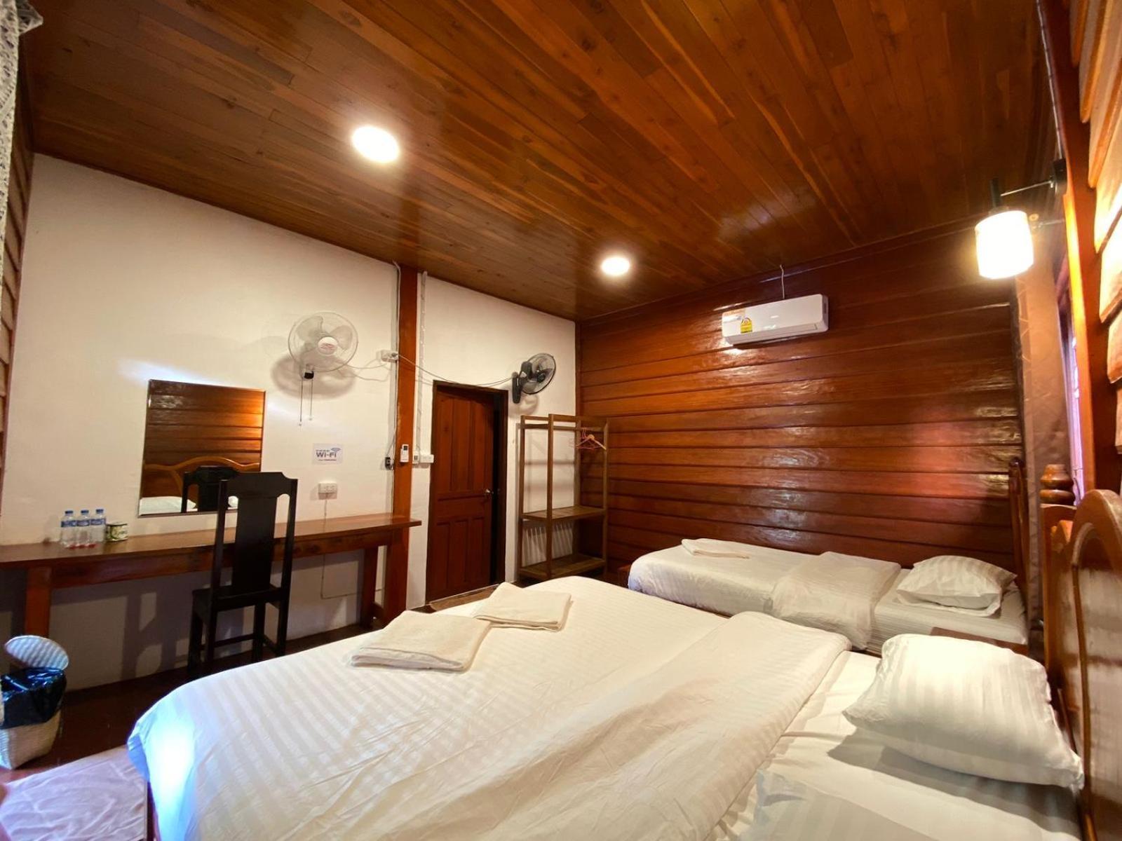 Letana Guesthouse Ban O Exterior photo