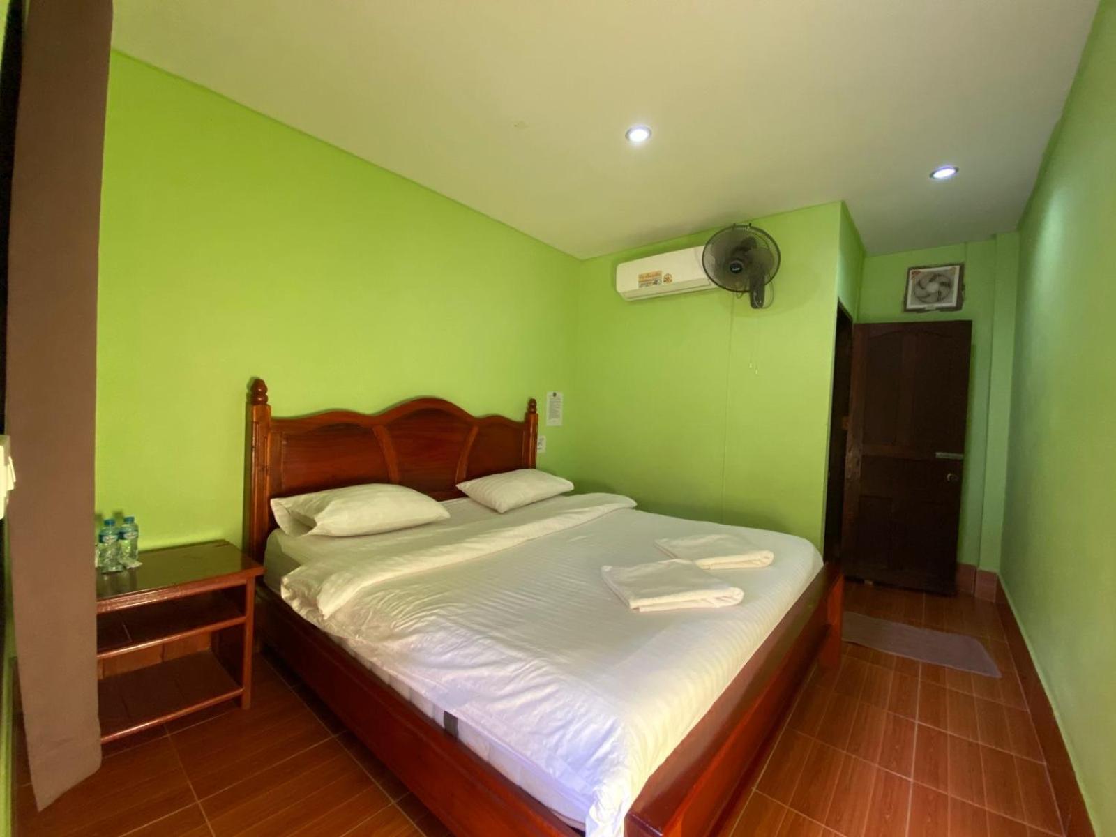 Letana Guesthouse Ban O Exterior photo