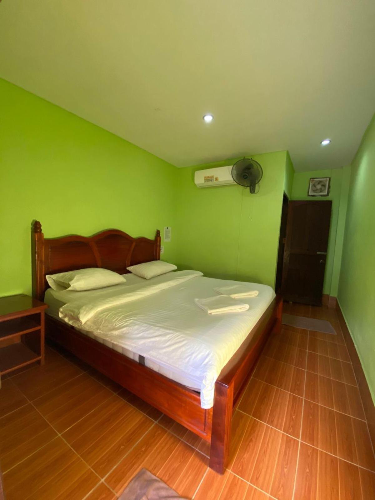 Letana Guesthouse Ban O Exterior photo